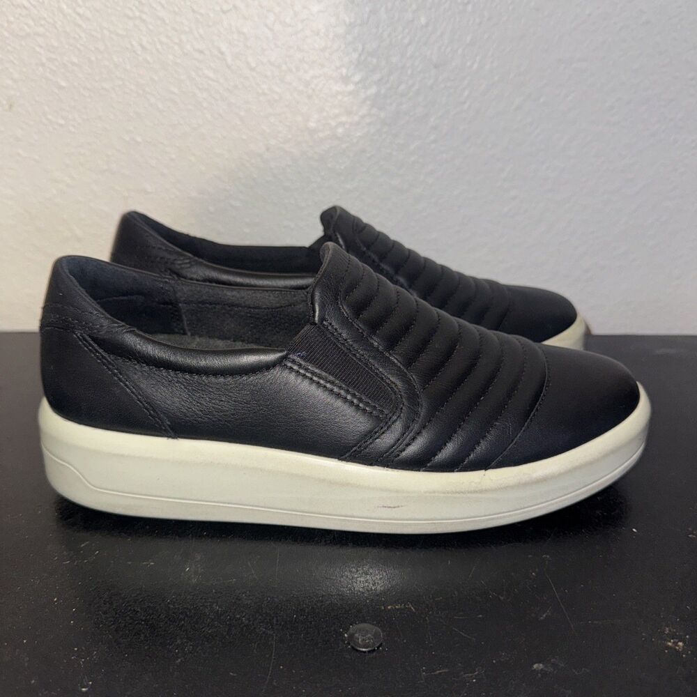 Ecco Soft 9 II Sneakers Woman's 6/6.5 Quilted Leather Slip On Black EU 37